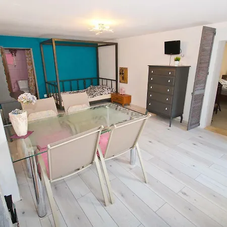 Beautiful Cottage In Dzierzecin With Parking * Postomino